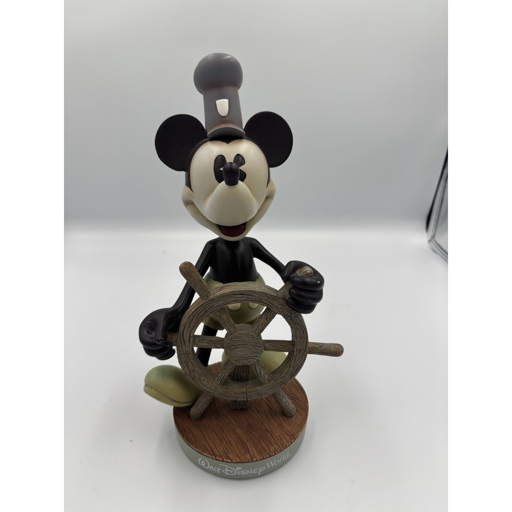 mickey‎ mouse steamboat pilot enchanted